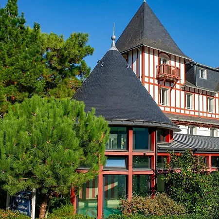 Mileade Les Pleiades מלון