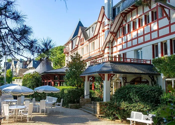 Hotel Miléade Les Pléïades 3*